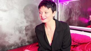 JacquieEtMichelTV - Angel - Allows himself to go further into hardcore