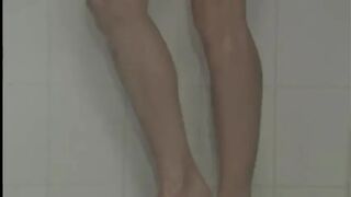 White Venus Gets Licked to Orgasm