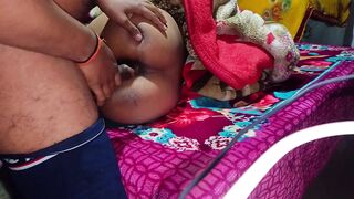 Village Girlfriend Ko New Year Par Ghar Bulaakar Room Me Gand wishes kiya