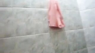 Bathing Latina Babe on Webcam