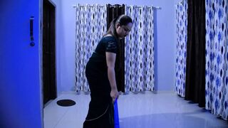 MAID WAS SHOCKED TO SEE HER MALIK PENIS ERECT