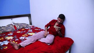 BOYFRIEND PENIS BECAME ERECT AND GIRLFRIEND CAME AND RELIEVED HIM