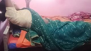 Desi Village Bhabhi Viral Sex Hindi Chudai
