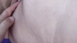 Deutsche Amateurin beim Fisten im Freien erwischt