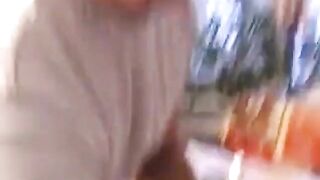 Dansk husmor forsøger amatørporno