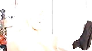 Dansk husmor forsøger amatørporno