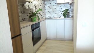 Amateur Solo Female Squirts with Anal Orgasm on Webcam