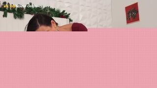 Penny Barber Unwraping Step Mom For Christmas Creampie