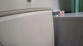 Tschechische Brünette gibt Blowjob und Cumshot