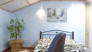 MILF Sugar Baby Nylons Pussy Play on Webcam