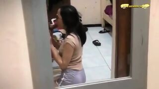 VIRAL DISPONG KAKAK IPAR CANTIK DIRUMAH SAAT SEPI | BOKEP INDO