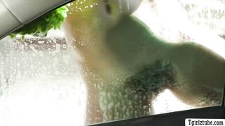 Slut carwashers give this customer a extra anal