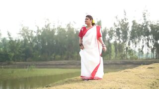 Bengali Look Hot and Sexy