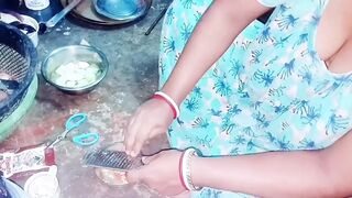 big sister was angry, we shared single bed, full Hindi Audio