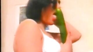 Gabriella tar på sig en Gurka