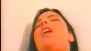 Gabriella tar på sig en Gurka