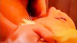 Svenska amatör Saras avsugning och ansiktsbehandling med stormesar