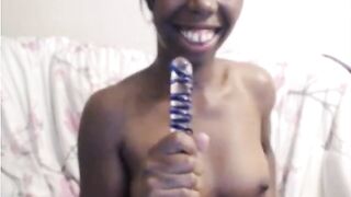 Ebony Amateur Toys Her Hairy Pussy on Webcam