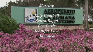 Island Fever Outdoor Pussy Spread and Sucking