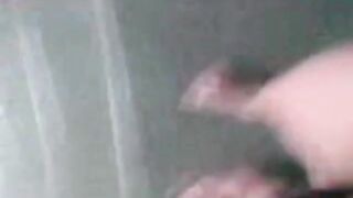 Naken i allmänheten: Svensk flicka på trappor i Jönköping