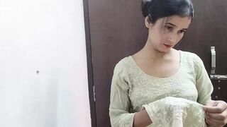 Step daughter ko ghar me band kar ke pel diya