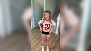 Bougie BB Superbowl Slut Taking Huge Dildo In Her Pussy