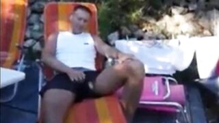 Blonde deutsche Milf beim Outdoor-Sex im Zelt gefilmt