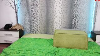 Deutsche Emo-Amateurin klafft ihren Arsch