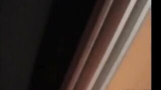 Pipe en public - une brunette française amateur