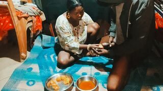 Indian desi wife Ne pani puri ke sath bear khaya