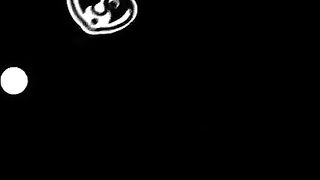 Svensk amatörblond MILF spelar med dildo