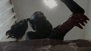 Milf endures a rough 10-minute face fuck with a big cock and huge cumshot.