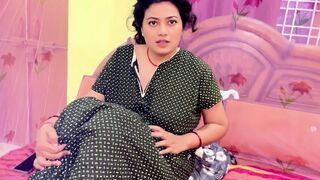 seduced the stepmom and took advantage of the opportunity and fuck the, Full Hindi video