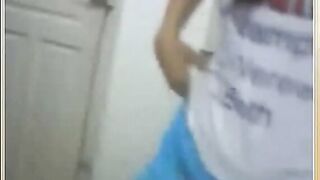 Webcam Girl Dandarinha Shows Off Her Amazing Ass