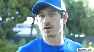 TS Stepmom fucks the big cock of delivery man