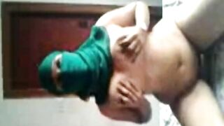 Indian Hijabi Masturbating on Webcam