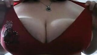 Busty BBW Amateur in Bikini on Webcam