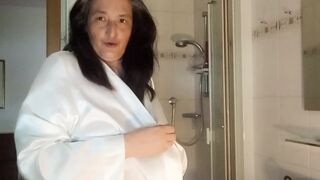 Mature woman in the shower... Are you gold chain or already my villa?