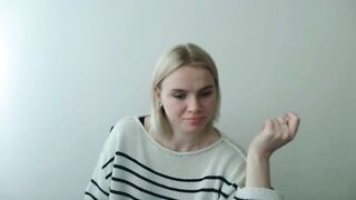 Cute amateur webcam skinny blonde teen babe