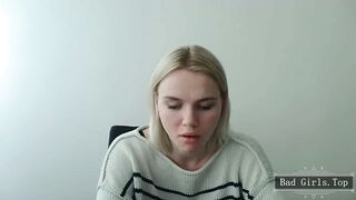 Cute amateur webcam skinny blonde teen babe