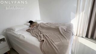 Using a hot girlfriend for breakfast and cumming inside her