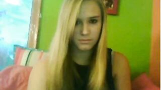 Blonde Webcam Girl Masturbates and Shows Her Pussy