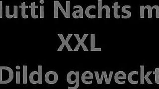 Mamas Mitternachtsabenteuer mit großem Schwanz