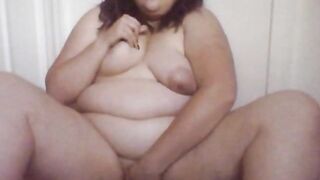 BBW Amateur with Small Breasts on Webcam