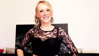 JacquieEtMichelTV - Angie - 40, throws herself into total lust!