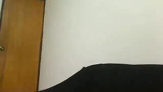 Latina Pussy Orgasm on Webcam