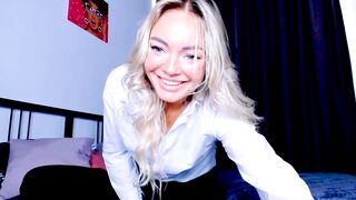 Very cute pretty hot skinny blonde web milf