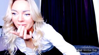 Very cute pretty hot skinny blonde web milf