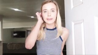 Stiefgeschwister haben harten Spaß im Auto