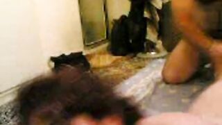 Amerikanisch-Schweizer MILF gefingert und hart gefickt